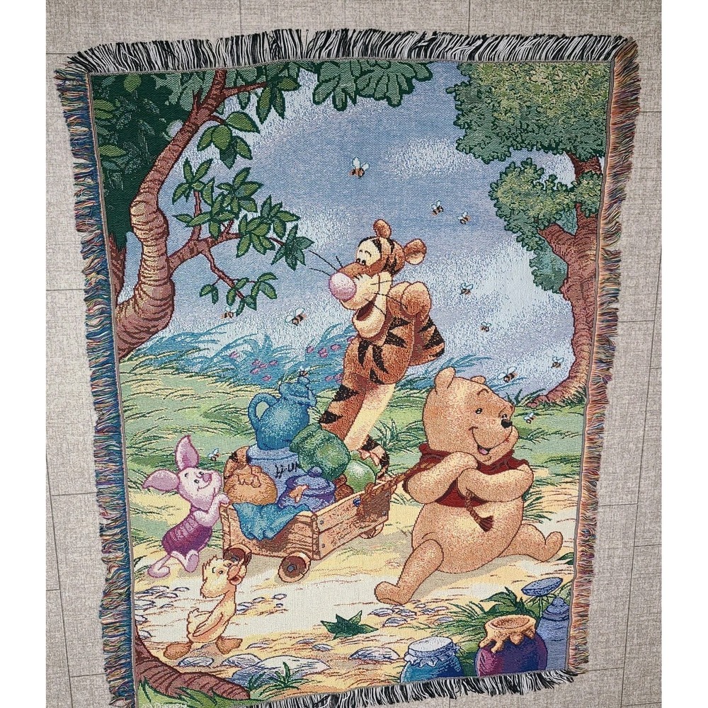 Disney Winnie the Pooh Tapestry Throw Blanket 46x61 Tigger Eeyore Piglet Fringe